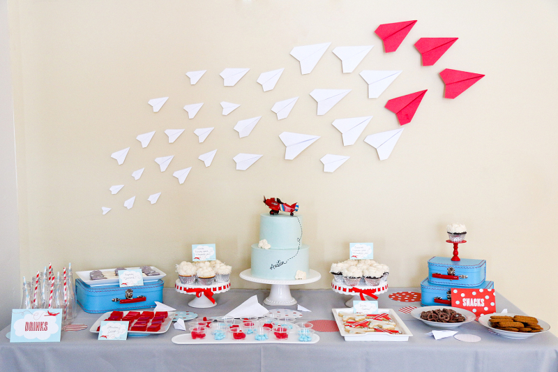 Airplane party dessert table