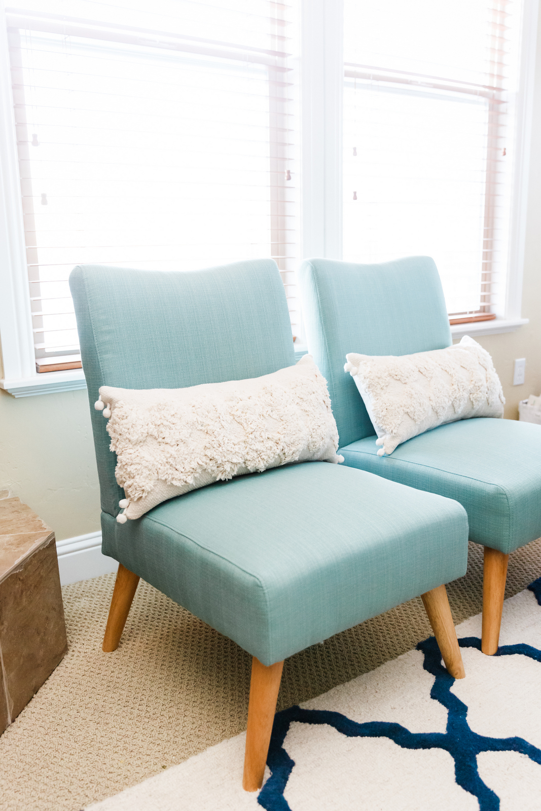 Accent Living Room Chairs | House Design | SandyALaMode
