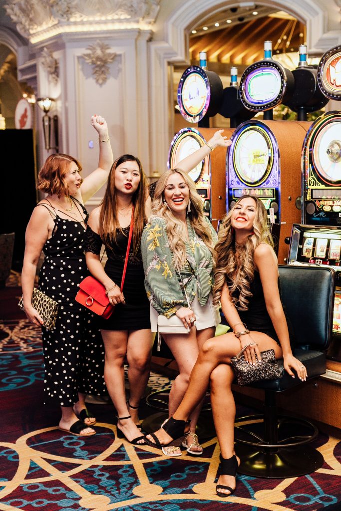 The Perfect Guide For A Girls Trip To Las Vegas Sandy a la Mode