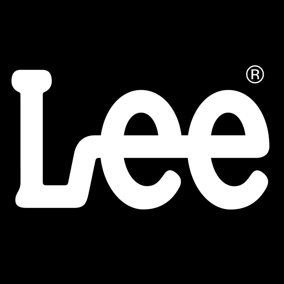 This also includes. Lee Wrangler логотип. Логотип джинс. Lee бренд одежды. Lee одежда лого.