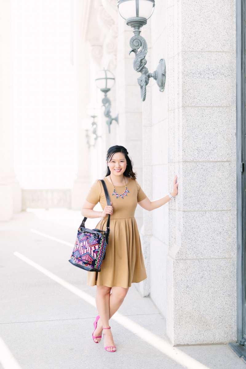 Sandy a la Mode / Fashion Blogger Mus Bags LuLaRoe Dress
