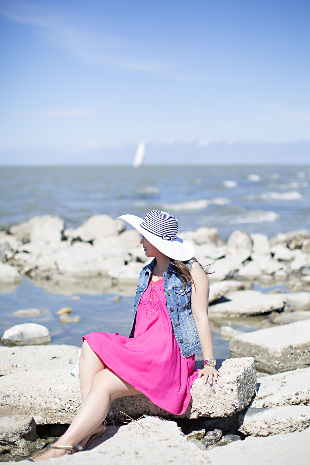 Sandy a la Mode | Fashion Blogger Beach Ready look with @TheMintJulep