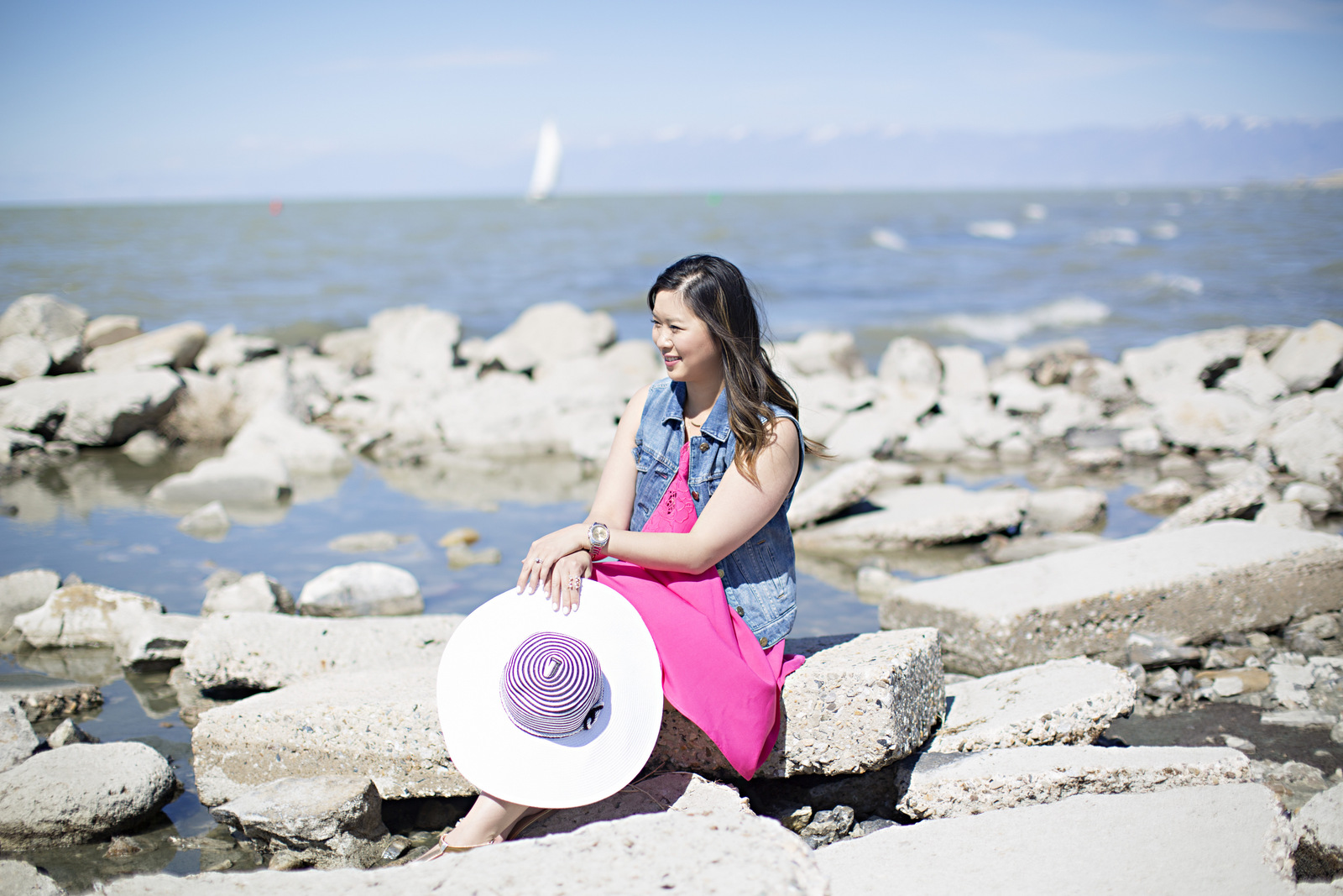 Sandy a la Mode | Fashion Blogger Beach Ready look with @TheMintJulep