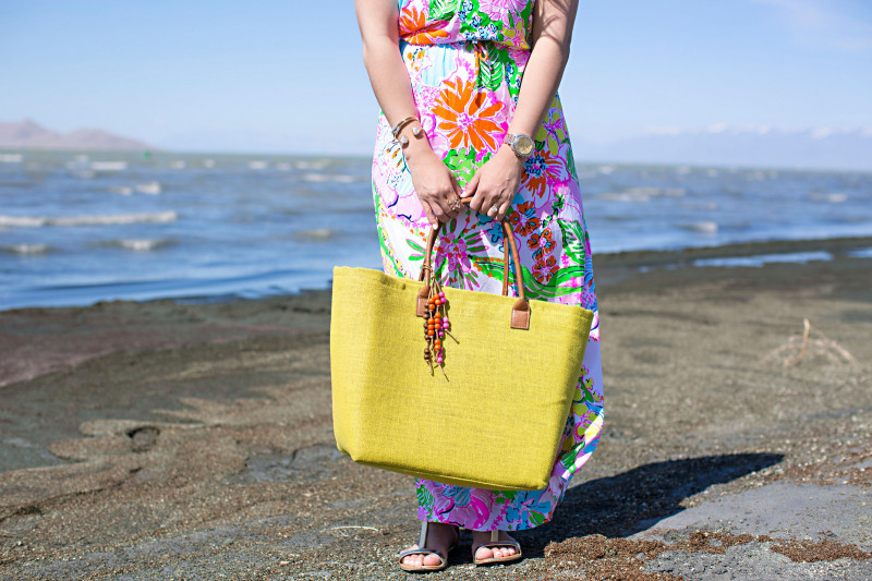 Sandy a la Mode | Fashion Blogger Two Ways To Style a Summer Tote