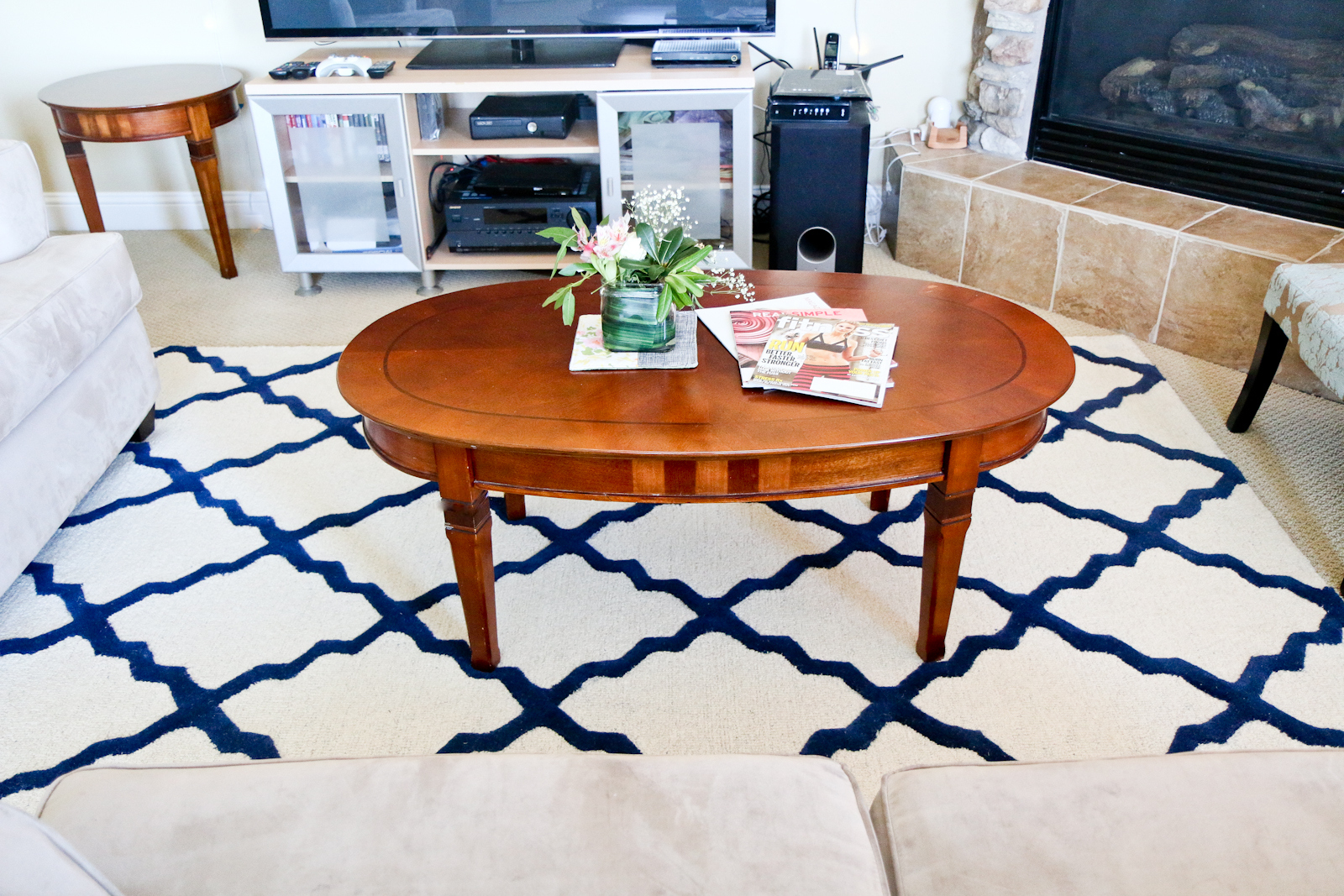 Sandy a la Mode | Home Decor Blue and Beige Living Room