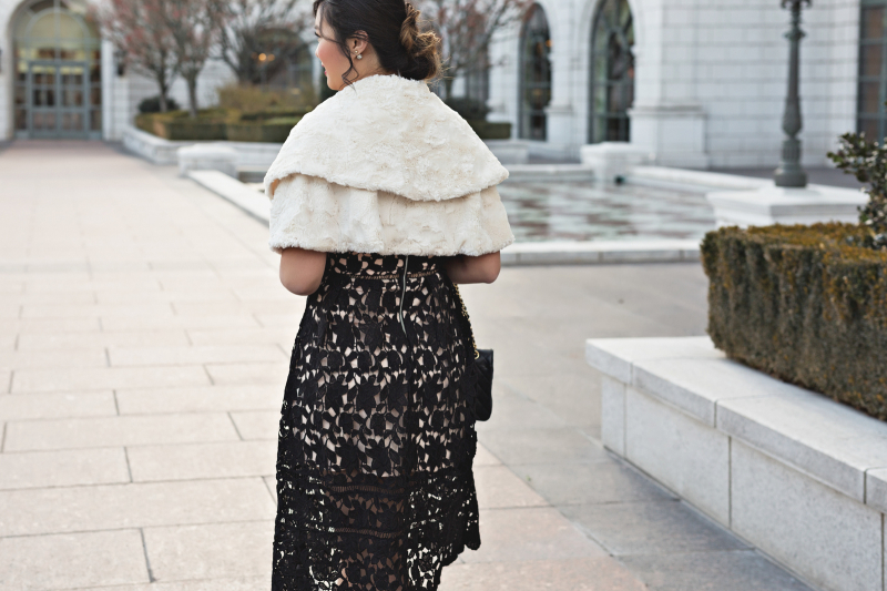 How to wear a fur stole