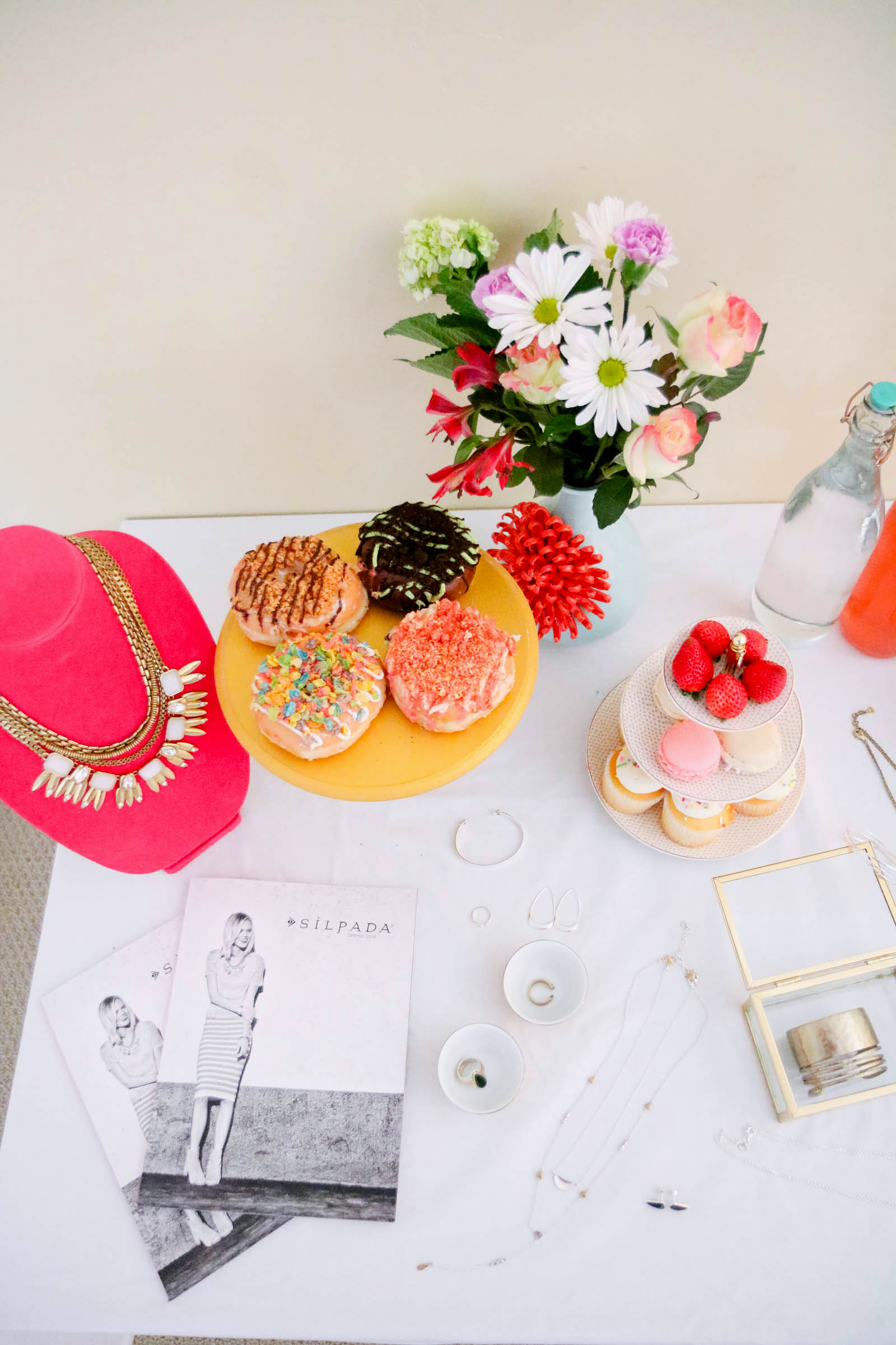 How to style a dessert table