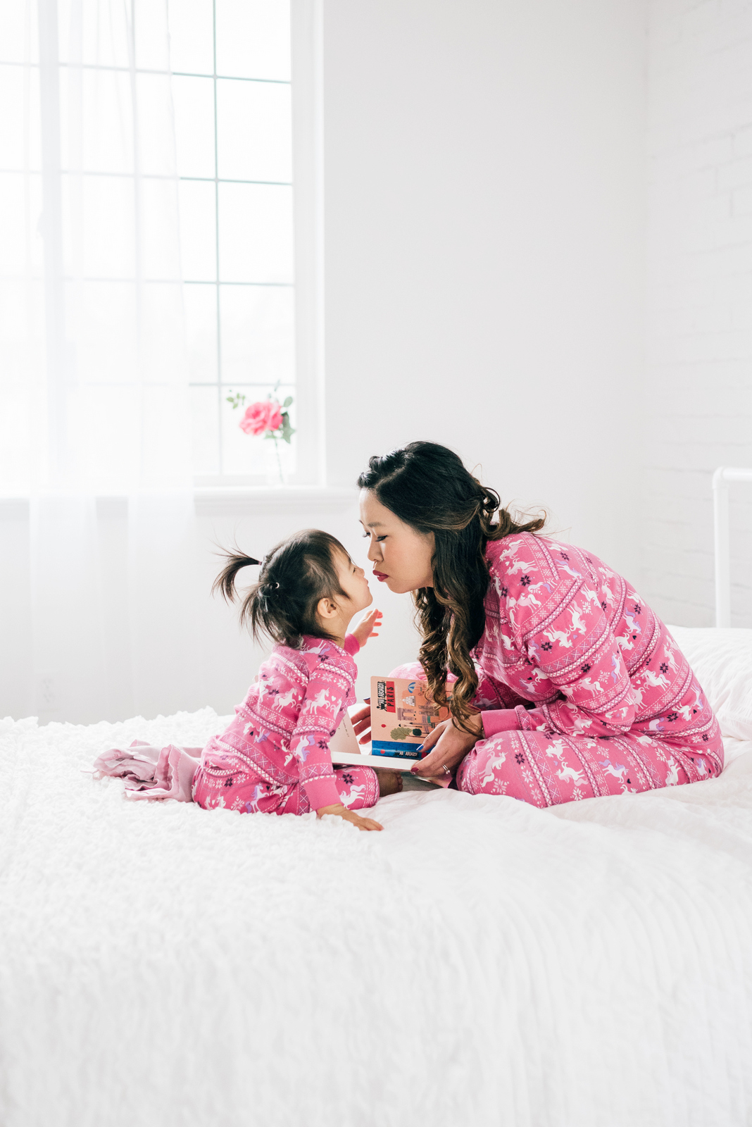 Mommy and Me Outfits: Adorable Unicorn Pajamas by fashion blogger Sandy A La Mode