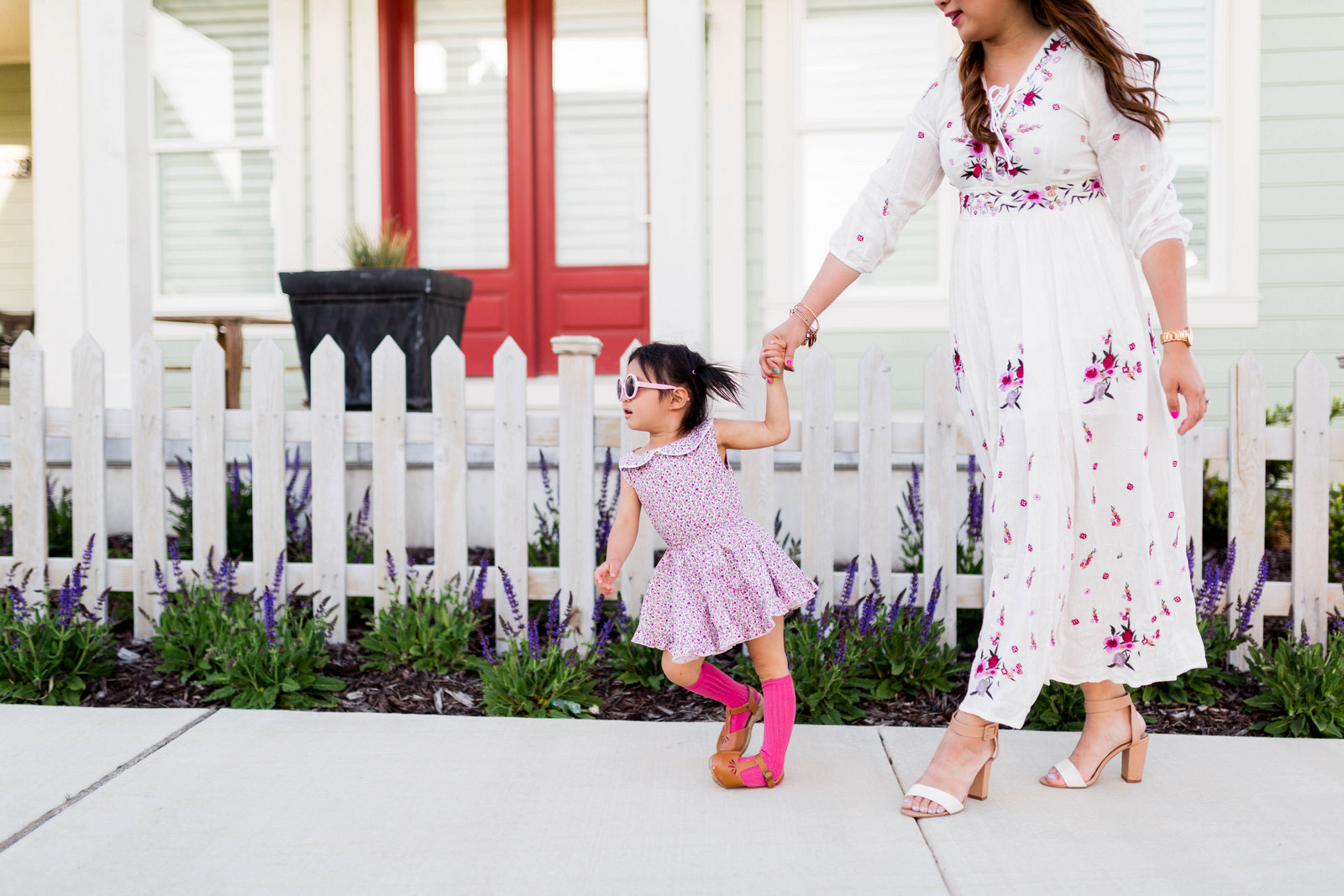 Mommy and Me Outfits - Floral Summer Dresses by fashion blogger Sandy A La Mode