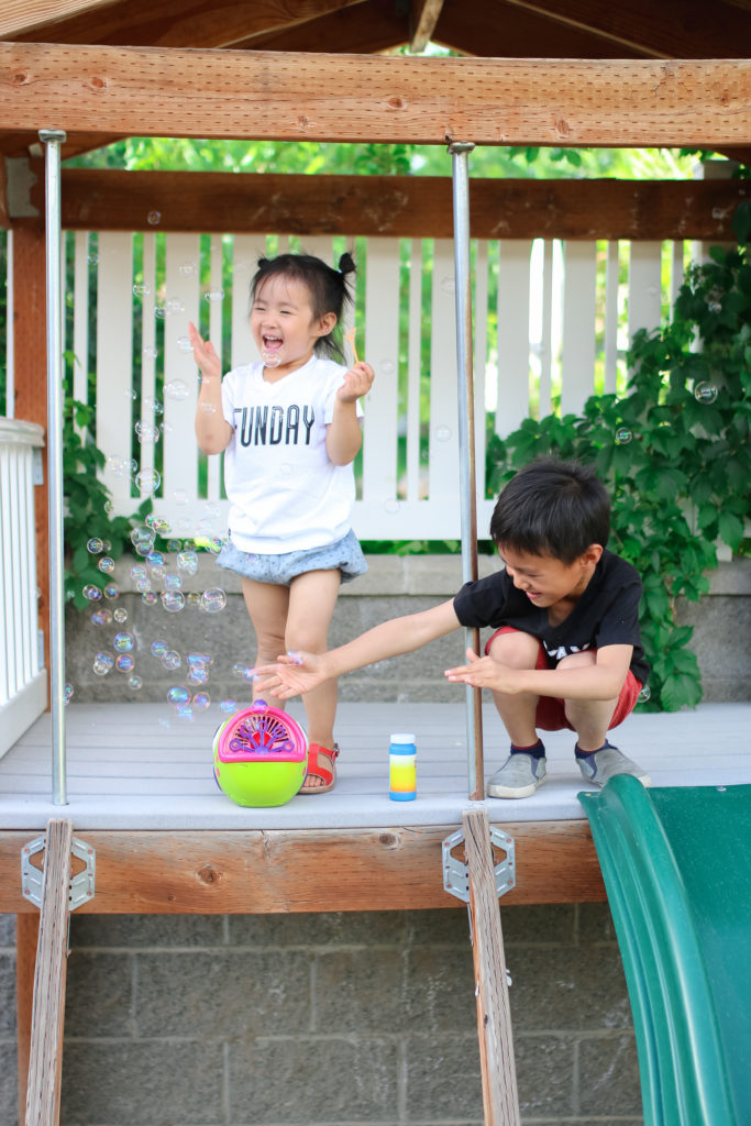 9 Super Fun Summer Activities For Kids To Do in Your Own Backyard by popular blogger Sandy A La Mode