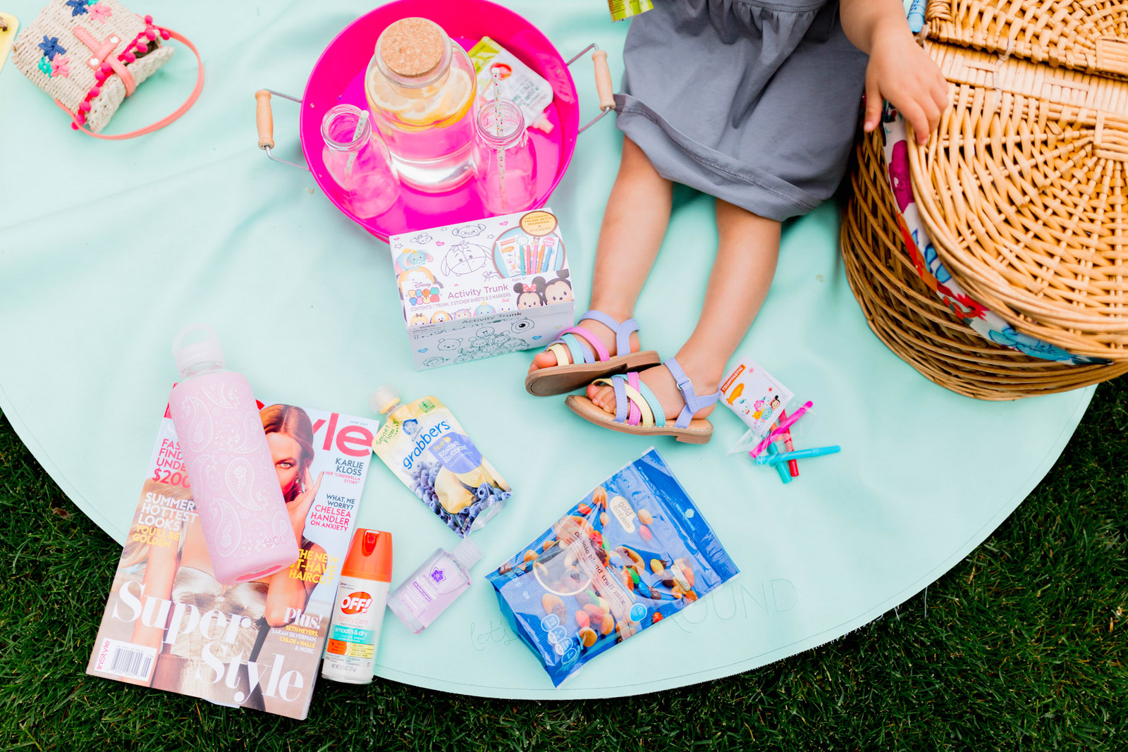 9 Picnic Essentials For The Perfect Picnic by lifestyle blogger Sandy A La Mode