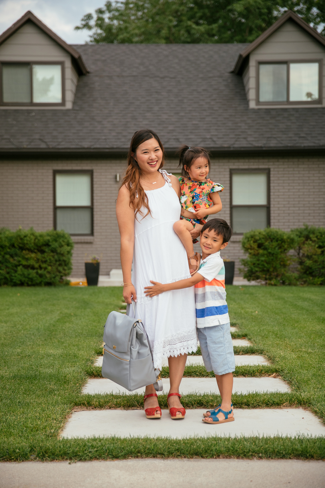 Fantastic Family Photos Ideas Ft. The Cutest Diaper Bag From Freshly Picked by Utah blogger Sandy A La Mode