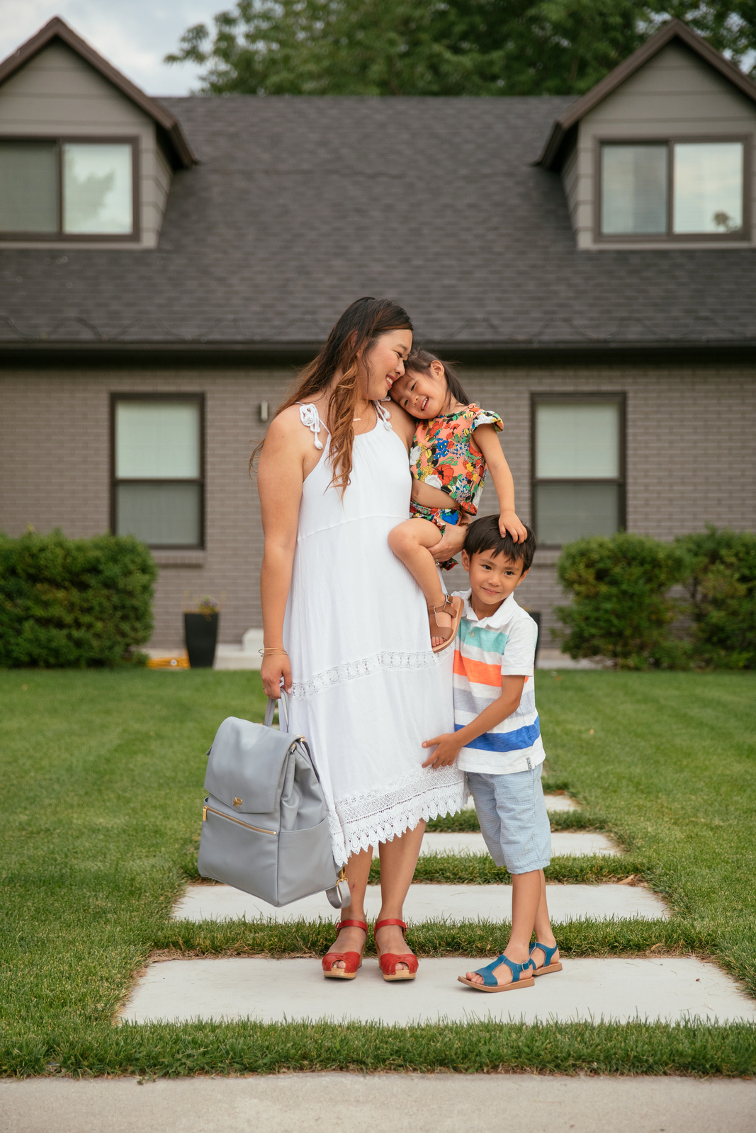 Fantastic Family Photos Ideas Ft. The Cutest Diaper Bag From Freshly Picked by Utah blogger Sandy A La Mode