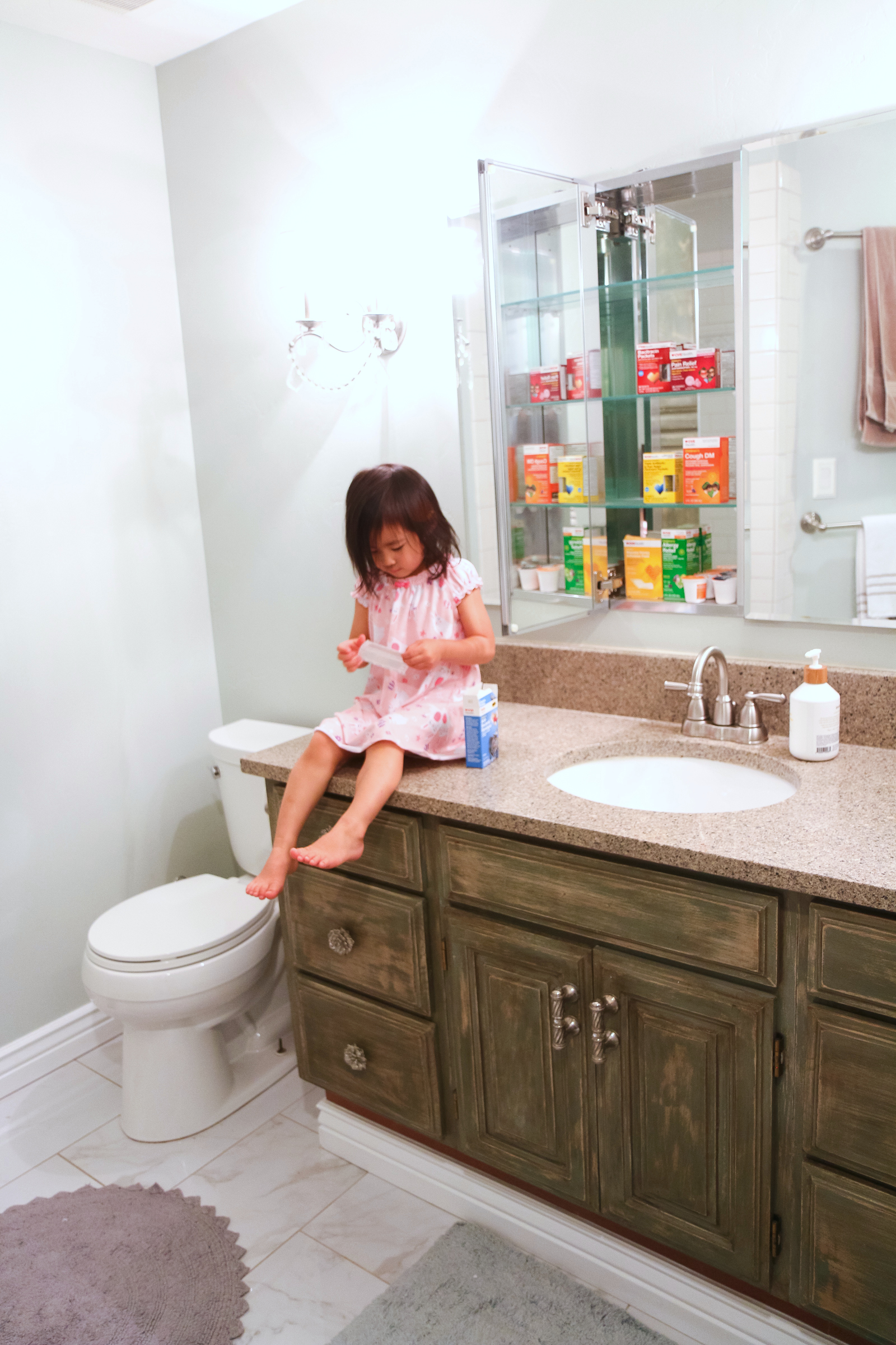 7 Family Medicine Cabinet Essentials by popular Utah blogger Sandy A La Mode