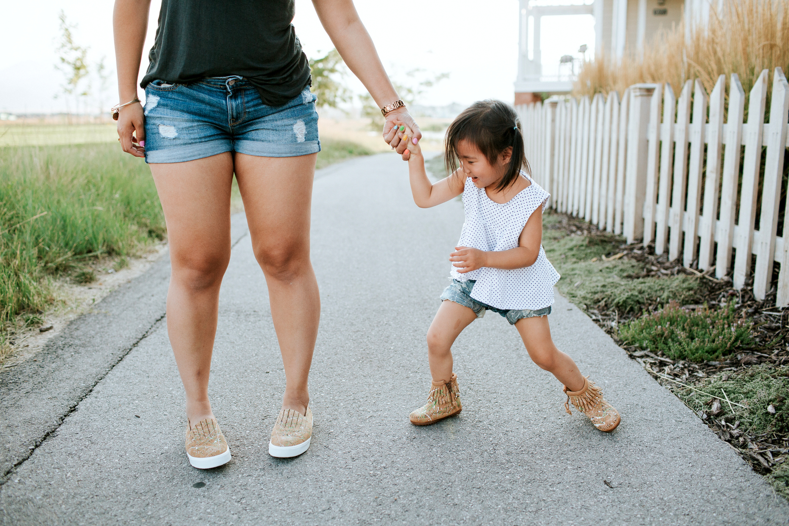 Mamas and Minis Collective - Minnetonka Shoes & Free Range Mama Shoes by Utah fashion blogger Sandy A La Mode