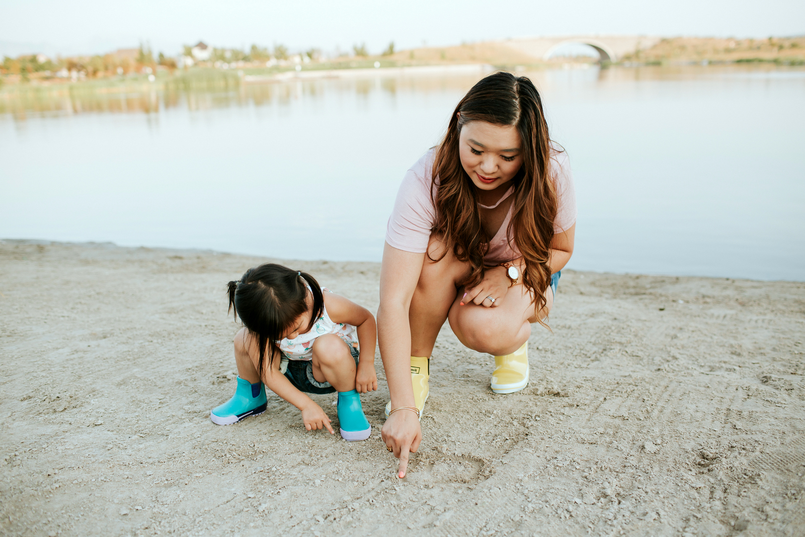 Mommy and Me Outfits: Cute Rain Boots by Utah fashion blogger Sandy A La Mode