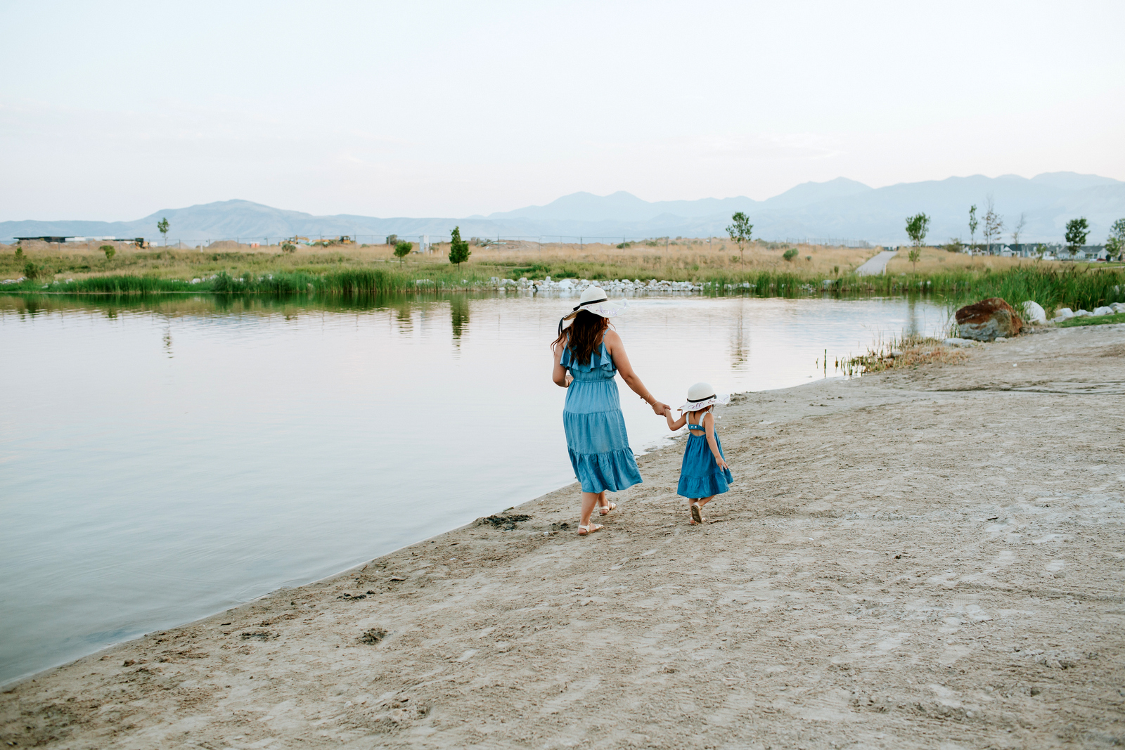 Mommy and Me Outfits: Chambray Dress & Floppy Sun Hat by Utah fashion blogger Sandy A La Mode