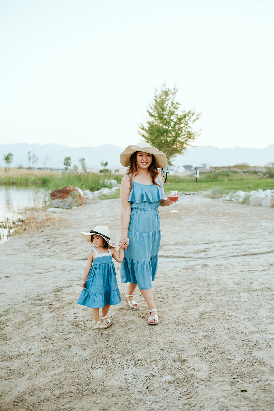 Mommy and Me Outfits: Chambray Dress & Floppy Sun Hat by Utah fashion blogger Sandy A La Mode