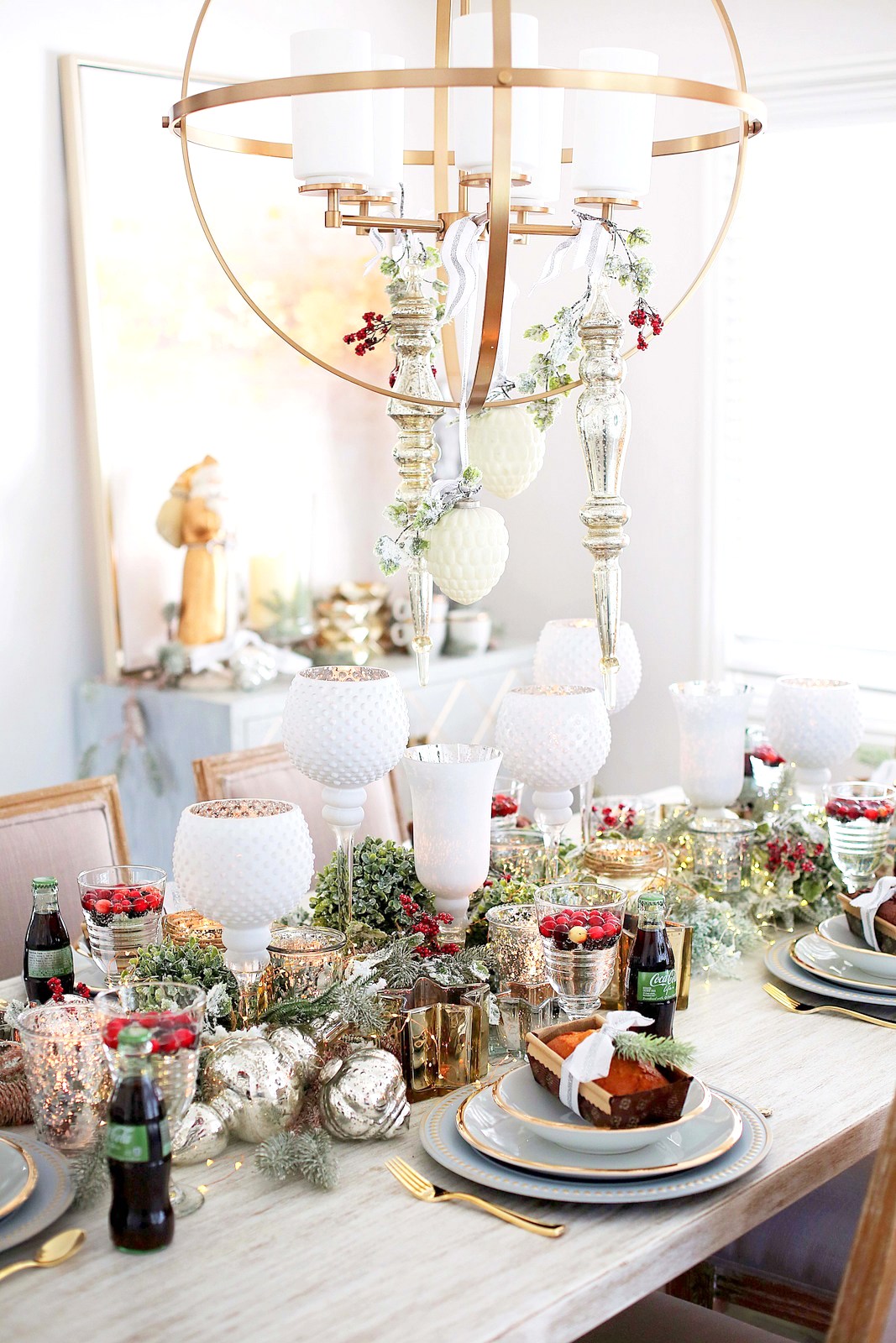 Our New Home Big Reveal: Dining Room Holiday Decor Ideas by Utah style blogger Sandy A La Mode