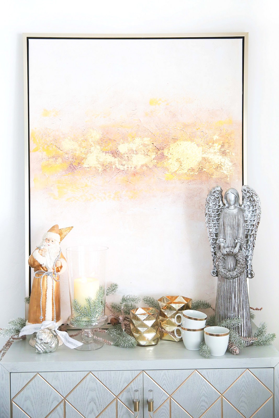 Our New Home Big Reveal: Dining Room Holiday Decor Ideas by Utah style blogger Sandy A La Mode