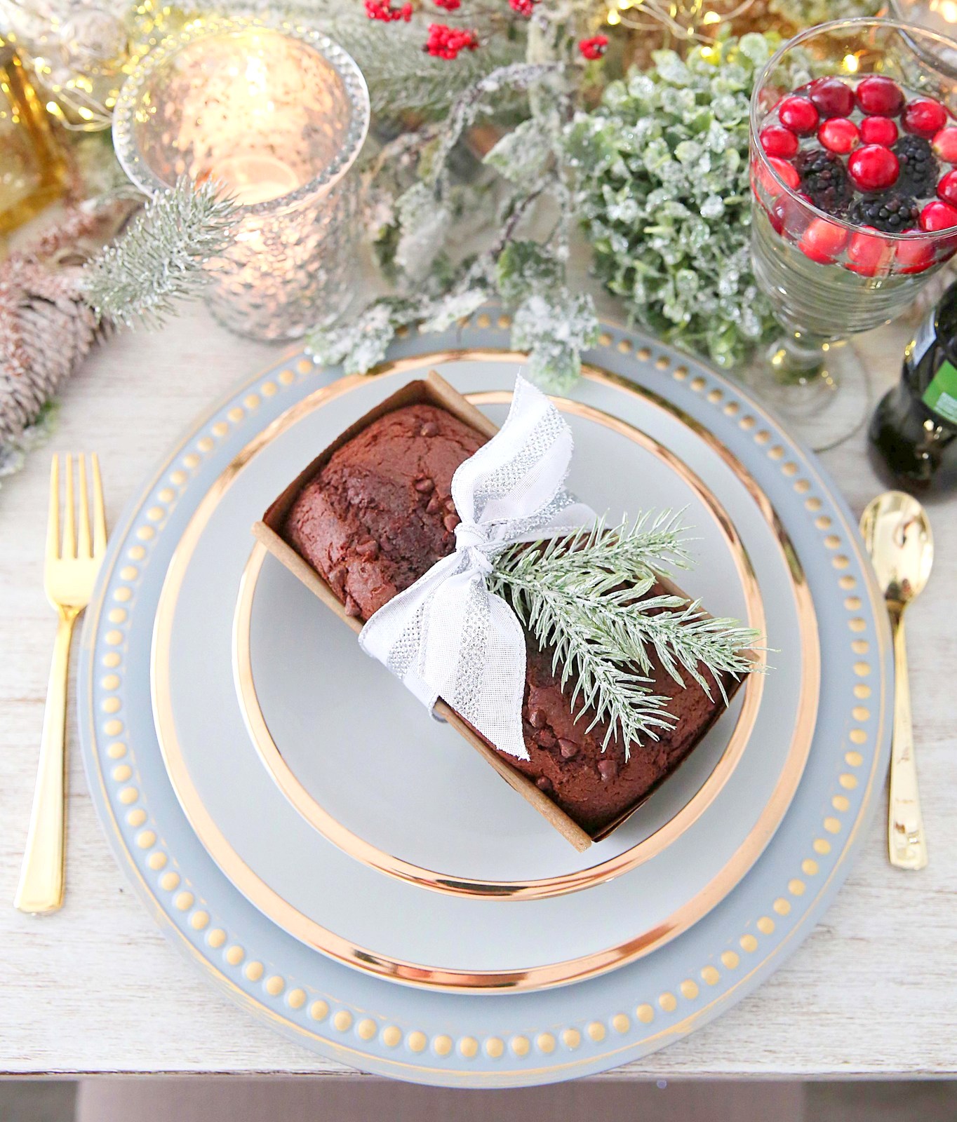 Our New Home Big Reveal: Dining Room Holiday Decor Ideas by Utah style blogger Sandy A La Mode