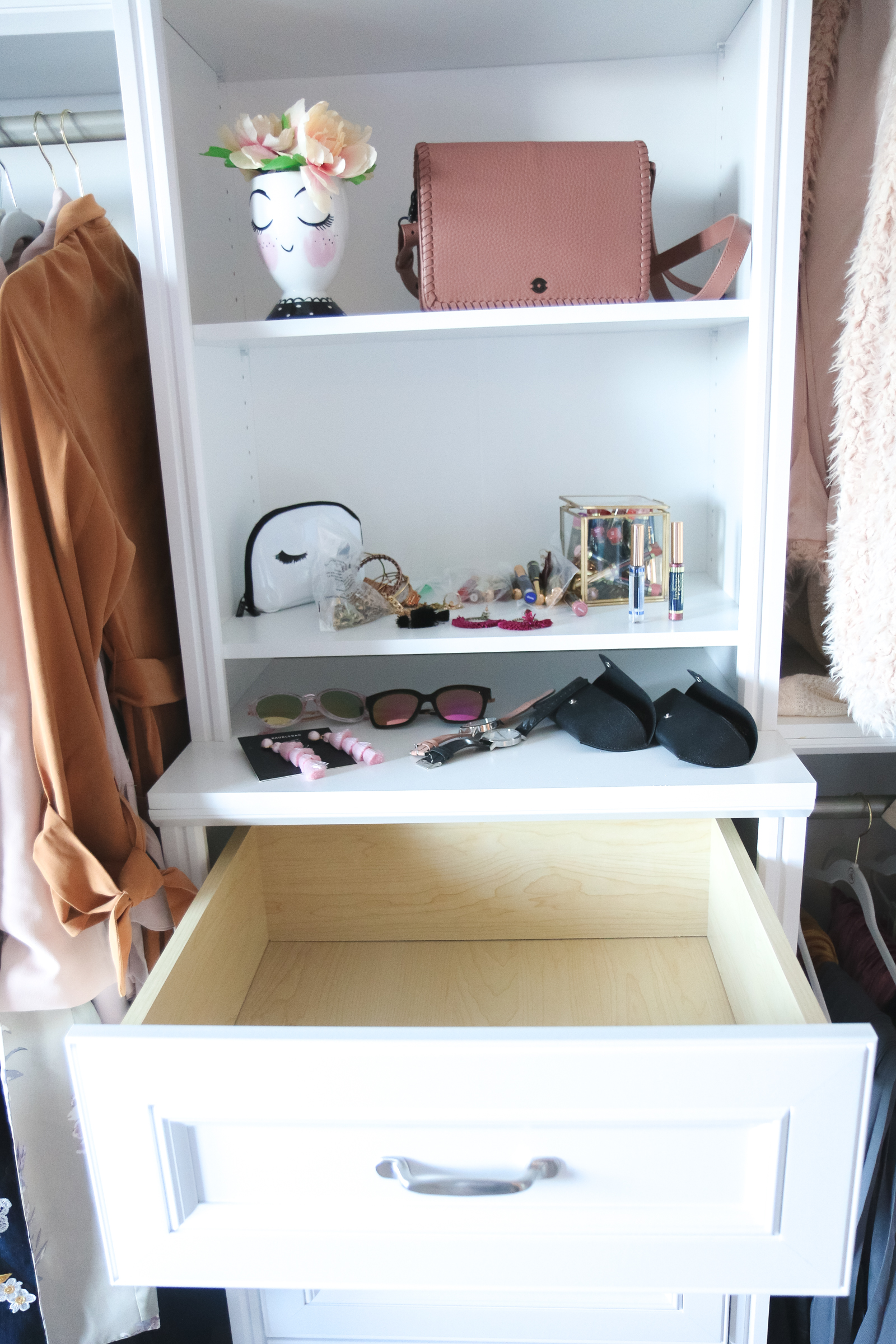 5 Tips From a Professional Organizer That Will Change Your Life by Utah lifestyle blogger Sandy A La Mode