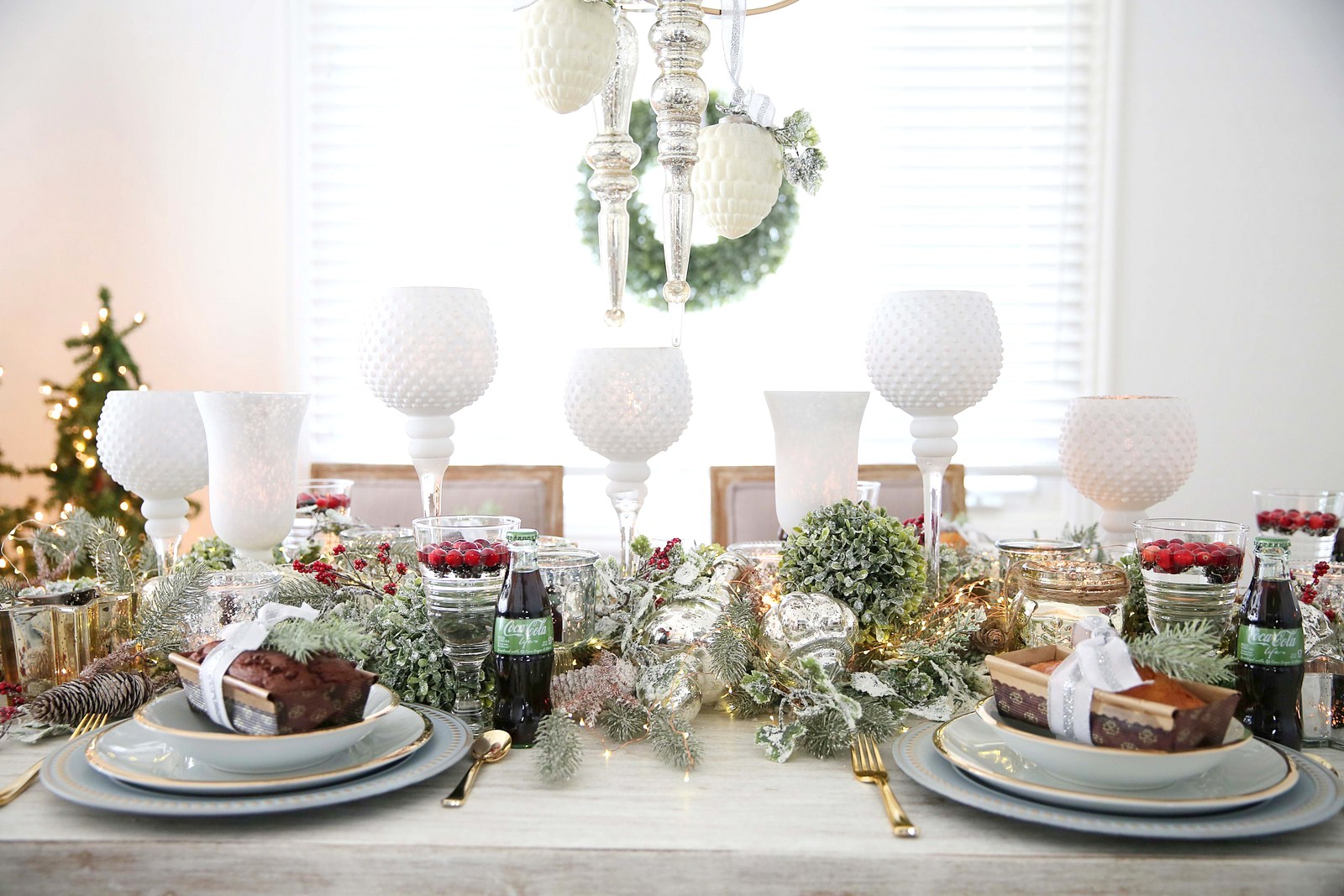 Our New Home Big Reveal: Dining Room Holiday Decor Ideas by Utah style blogger Sandy A La Mode