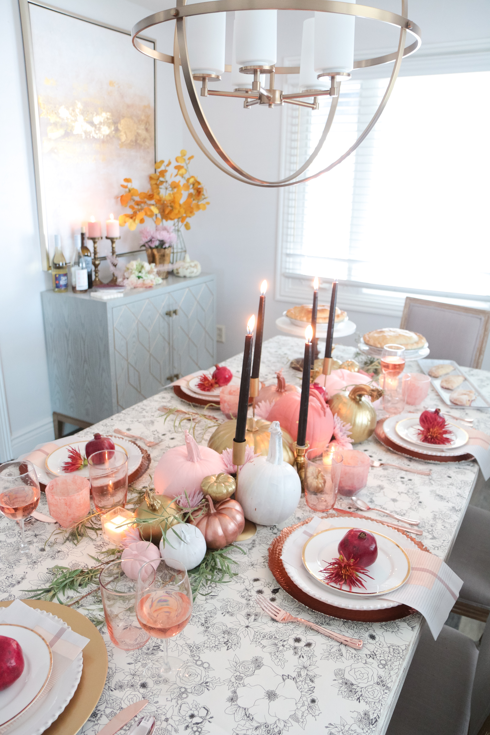 Pink and Gold Fall / Thanksgiving Tablescape | Sandy a la Mode